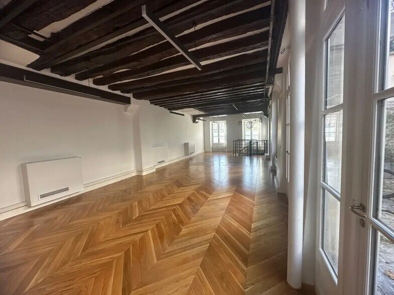4 Quai Des Célestins, Paris to rent - Interior Photo - Image 3 of 10