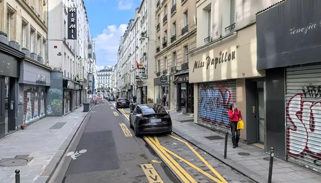 Location Commerce 94 m² - Photo 1