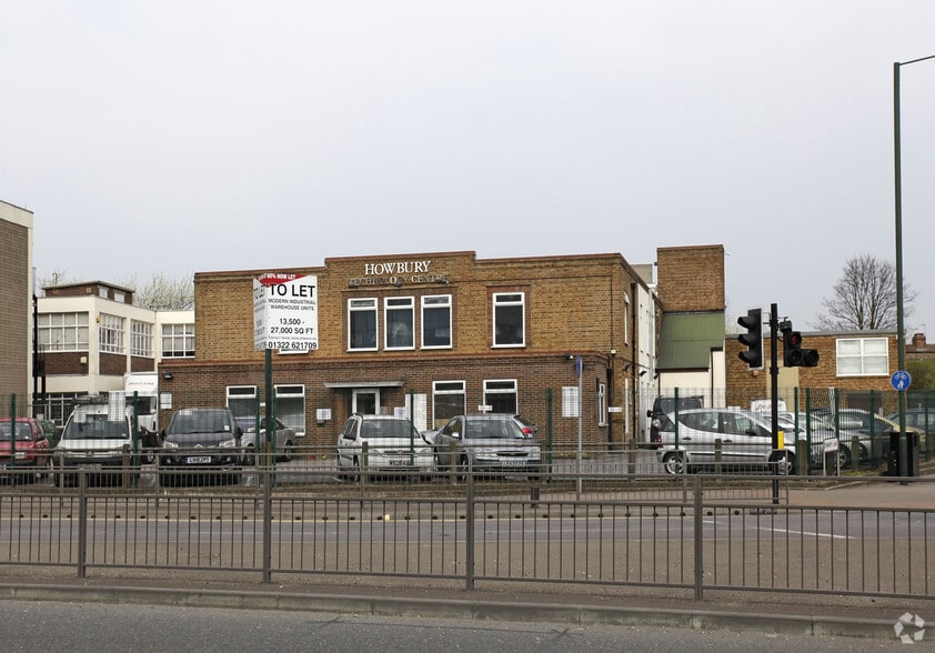 Thames Rd, Crayford for sale - Primary Photo - Image 1 of 1