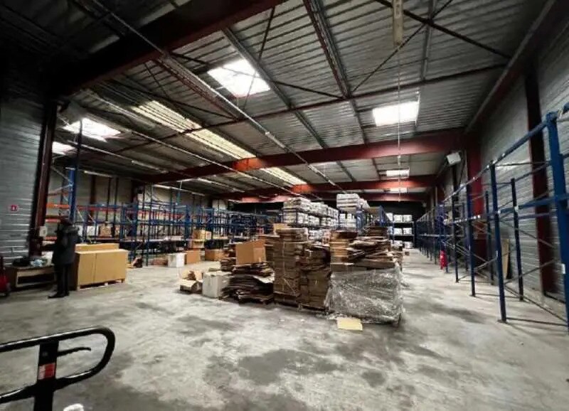 Industrial in Chilly-Mazarin to rent - Interior Photo - Image 2 of 7