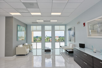 225 NE Mizner Blvd, Boca Raton, FL for rent Interior Photo- Image 2 of 8