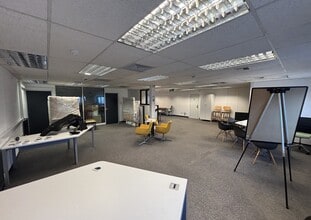 Ribocon Way, Luton to rent Interior Photo- Image 1 of 1