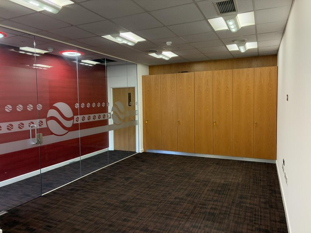 5-8 Vermont Pl, Milton Keynes to rent Interior Photo- Image 1 of 6