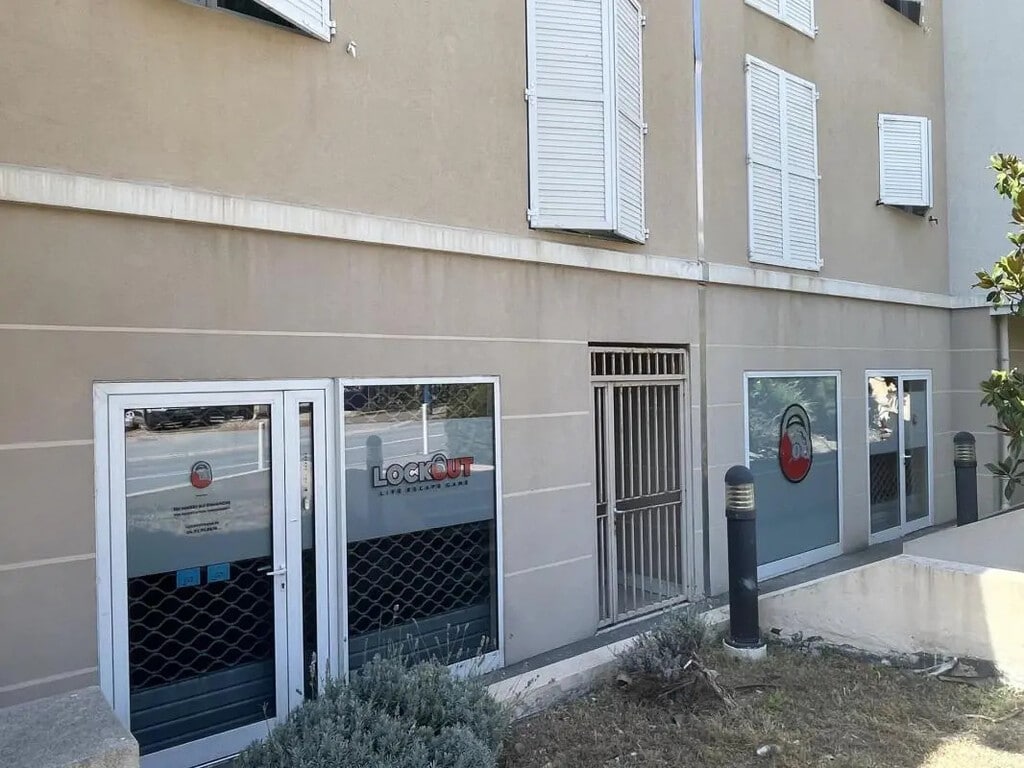 Location Commerce 202 m² - Photo 1