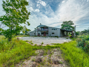 5673 Stuart rd, San Antonio, TX for rent Building Photo- Image 1 of 36