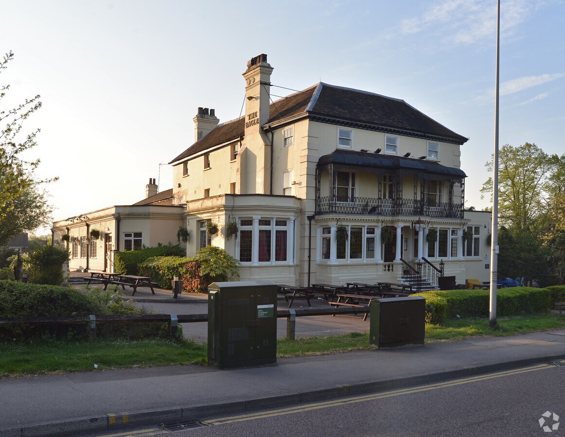 73 Hollybush Hl, London E11 1PE Hospitality For Sale UK