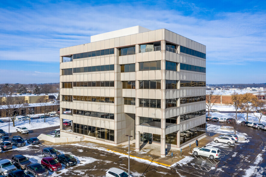 5151 Edina Industrial Blvd, Edina, MN for sale - Primary Photo - Image 1 of 1