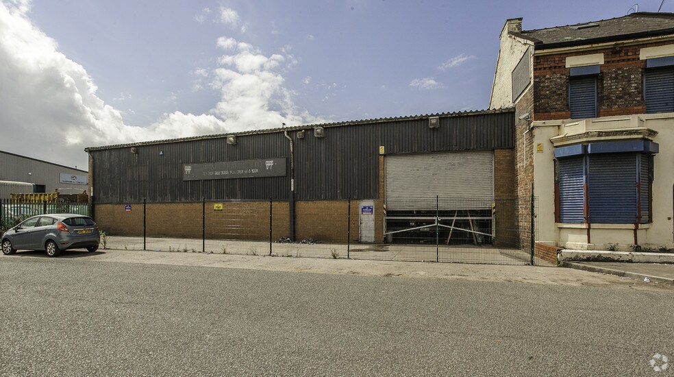 2-10 St Johns Rd, Bootle for rent - Building Photo - Image 3 of 3