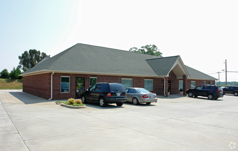 9814 US 311 Hwy, Archdale, NC for rent - Primary Photo - Image 1 of 6