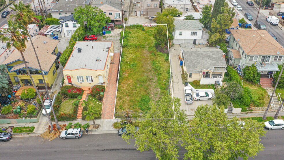 4511 Rosewood Ave, Los Angeles 90004 UK