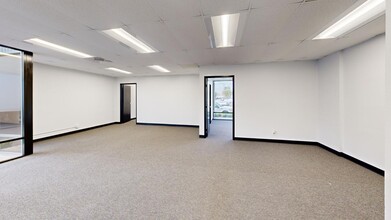 2730 S Harbor Blvd, Santa Ana, CA for rent Building Photo- Image 2 of 4