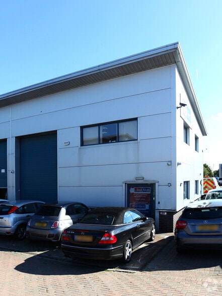 1-6 Orbital Park, Sevington for sale - Building Photo - Image 2 of 7