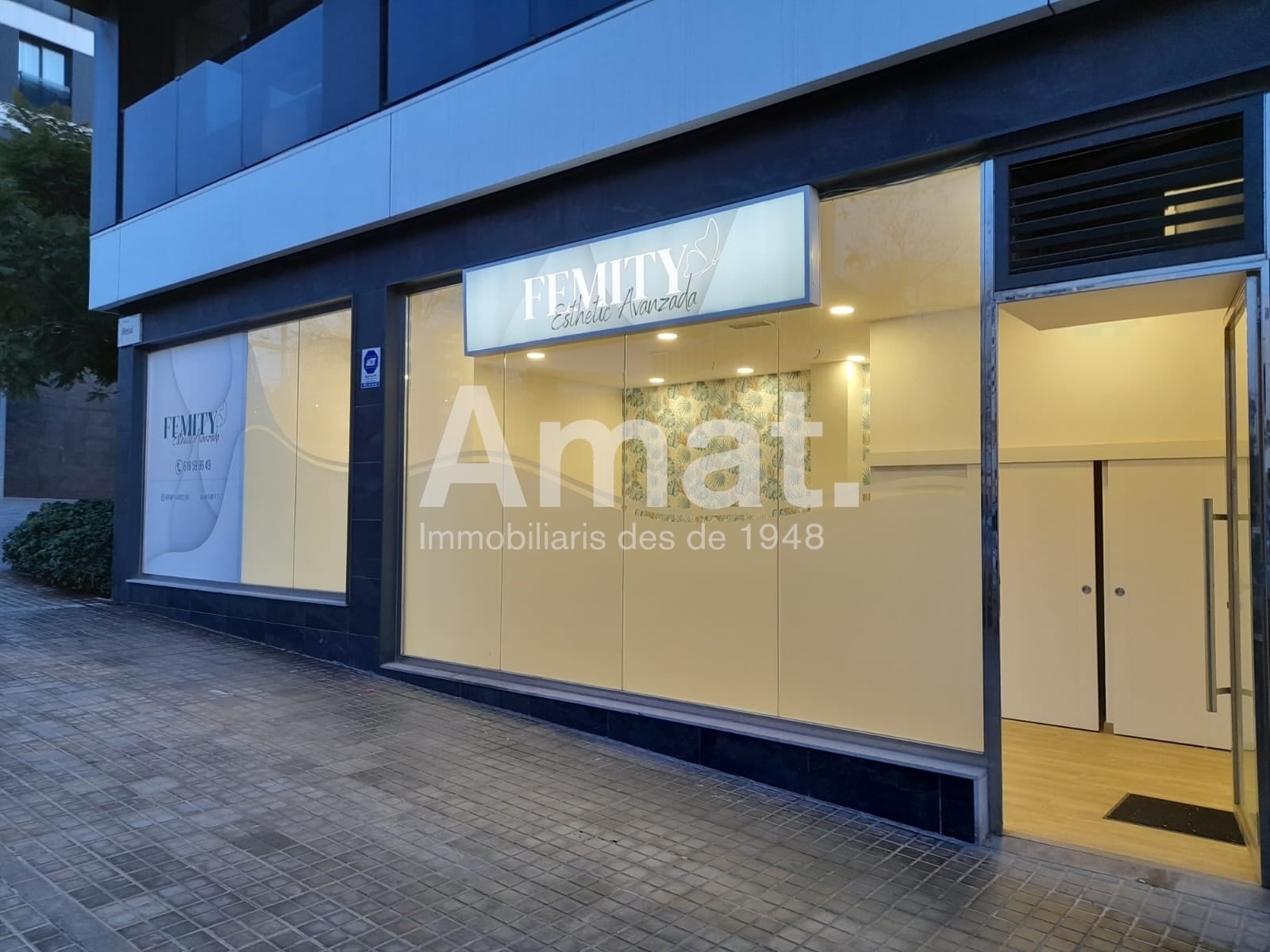 Retail in Sant Just Desvern, Barcelona to rent Interior Photo- Image 1 of 13