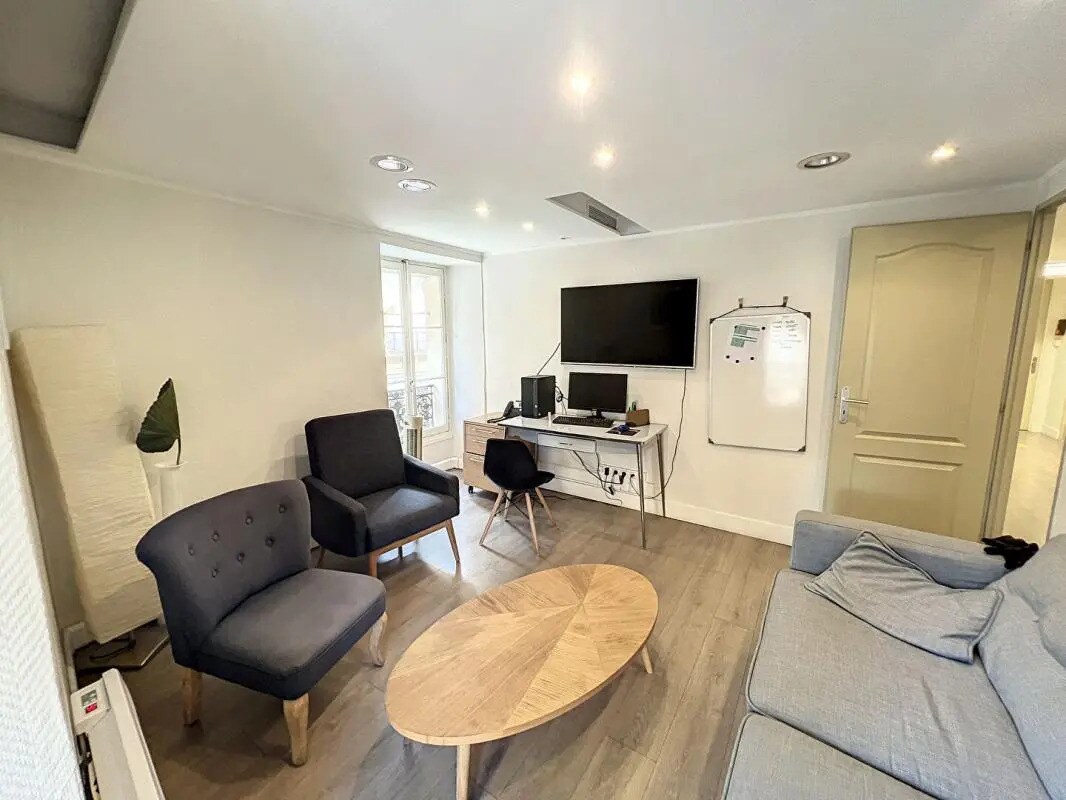 8 Rue De La République, Avignon to rent Interior Photo- Image 1 of 10