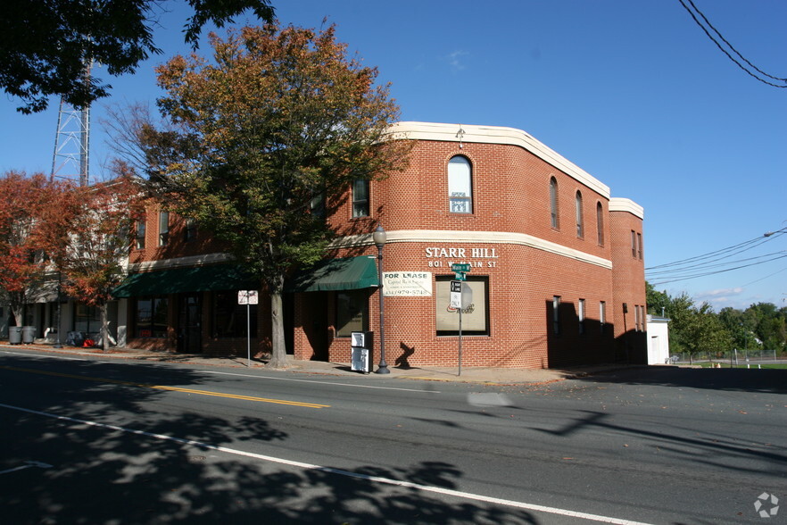 801 W Main St, Charlottesville, VA for rent - Building Photo - Image 2 of 6