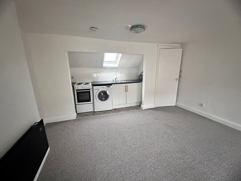 9-11 East St, Warminster for sale - Building Photo - Image 2 of 9