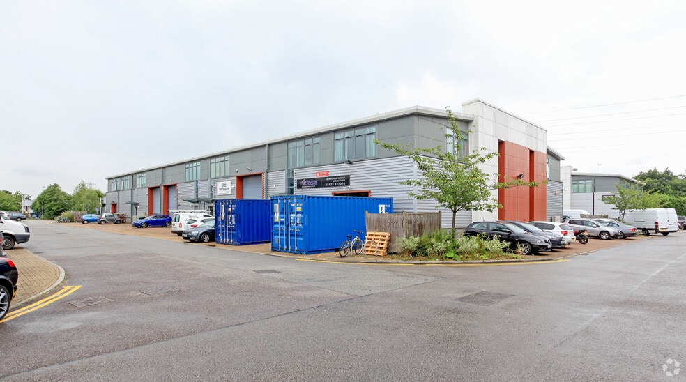 Dwight Rd, Watford, WD18 9DA Industrial for Lease UK