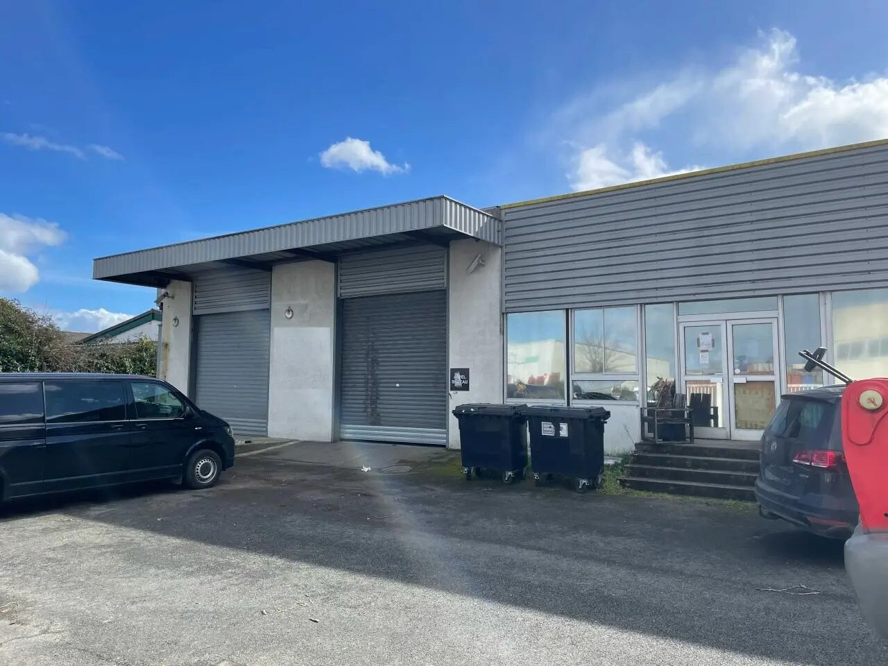 Industrial in Bordeaux for sale Building Photo- Image 1 of 9