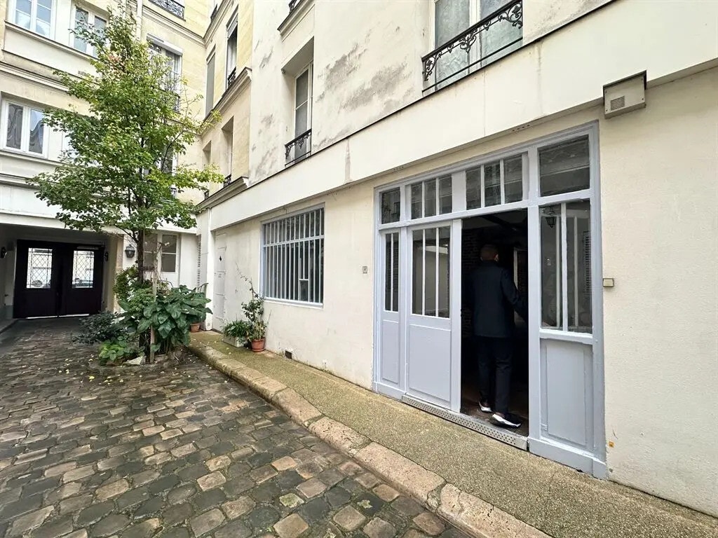 Location Commerce 265 m² - Photo 1