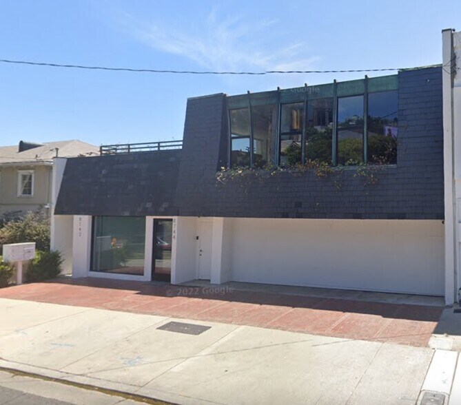 8742 Holloway Dr, Los Angeles, CA for rent - Building Photo - Image 1 of 12