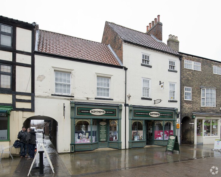 14-15 Wrawby St, Brigg to rent - Building Photo - Image 3 of 6