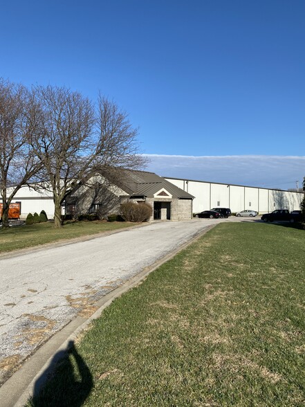 2925 Wismann Ln, Quincy, IL for rent - Building Photo - Image 1 of 11