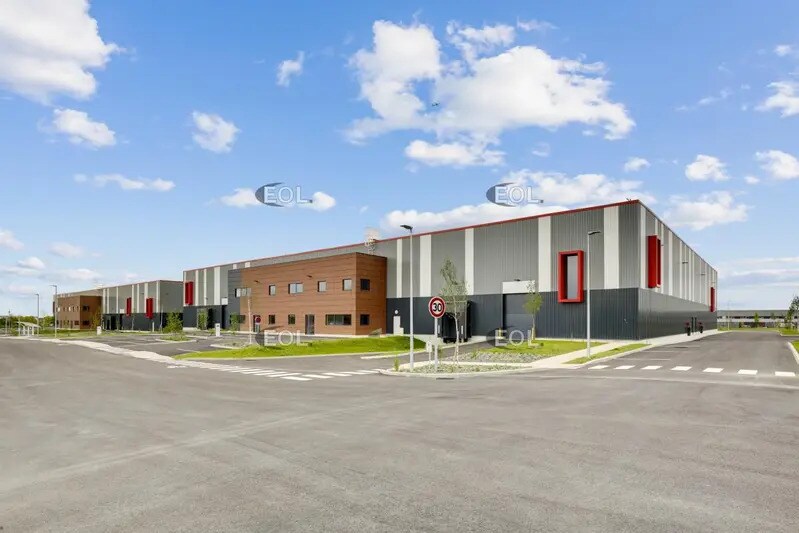 Light Industrial in Le Thillay to rent - Building Photo - Image 3 of 9