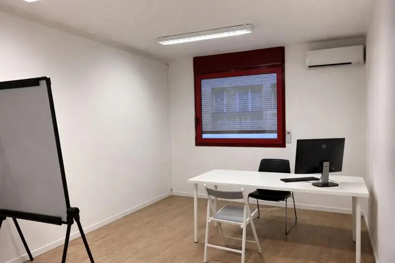 Office in Lyon to rent - Interior Photo - Image 2 of 5