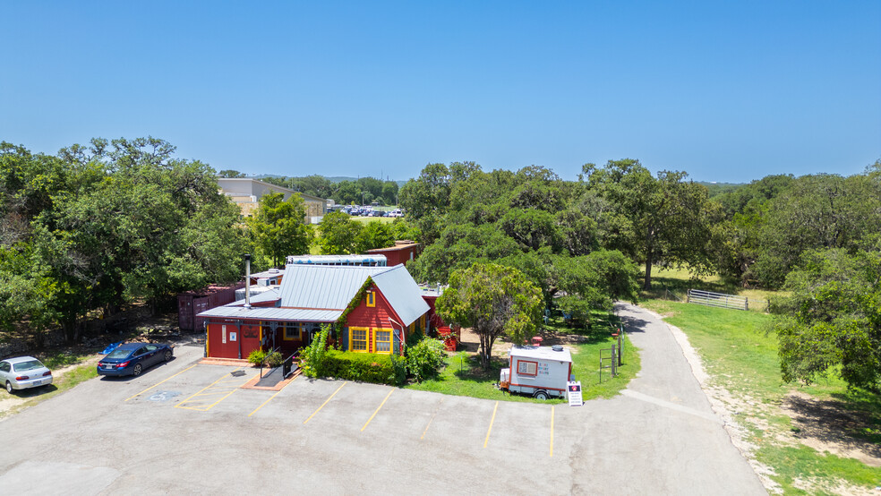 118 Old San Antonio Rd, Boerne, TX for sale - Building Photo - Image 1 of 2