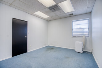 101 West St, Hillsdale, NJ for rent Interior Photo- Image 1 of 1