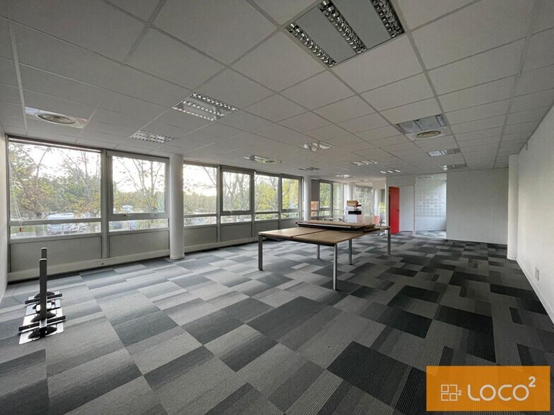 Office in Labège to rent - Building Photo - Image 2 of 8