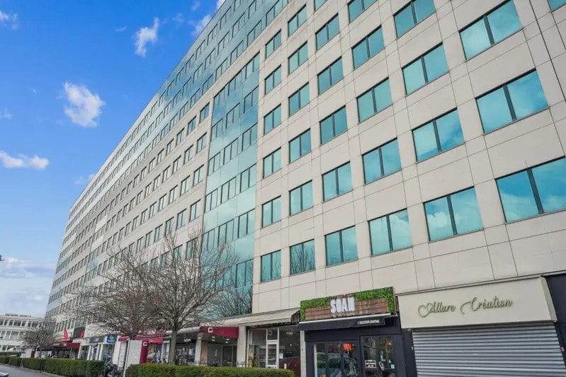 4 Avenue Laurent Cély, Asnières-sur-Seine to rent - Building Photo - Image 2 of 24