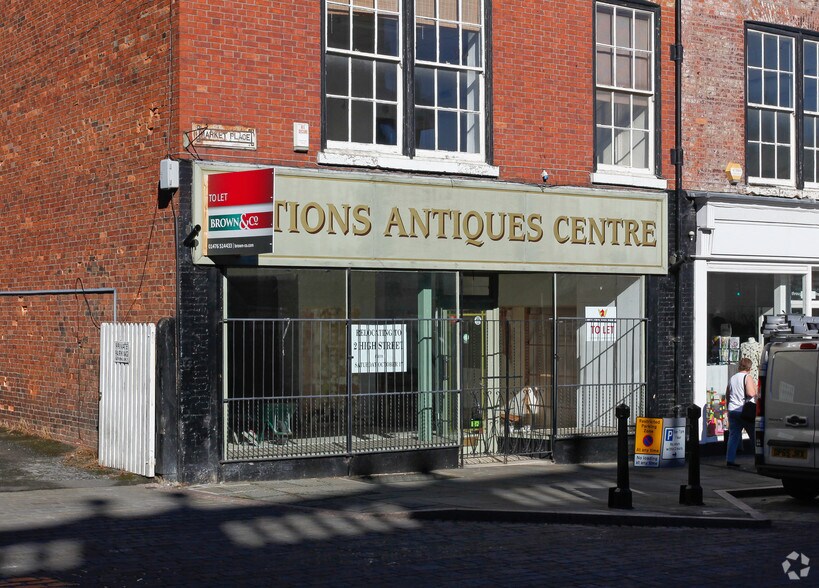 1 Market Pl, Grantham to rent - Building Photo - Image 3 of 4