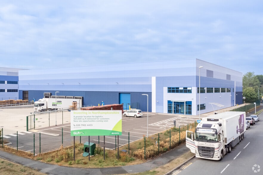 1 Summerhouse Rd, Northampton to rent - Primary Photo - Image 1 of 5