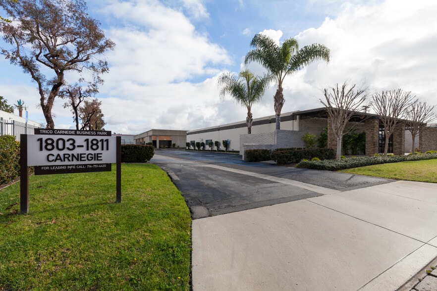 1803-1811 Carnegie Ave, Santa Ana, CA for rent - Building Photo - Image 1 of 7