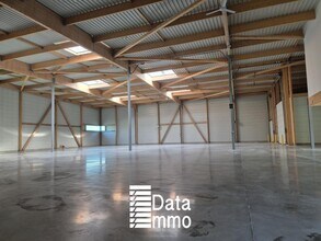 Light Industrial in Courtry for sale Interior Photo- Image 2 of 8