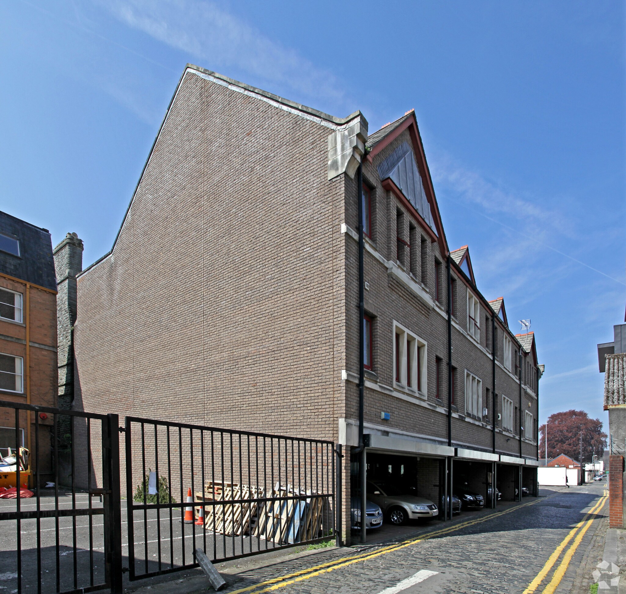 Park Pl, Cardiff for sale Primary Photo- Image 1 of 1