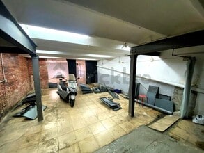 Retail in Barcelona, Barcelona to rent Interior Photo- Image 2 of 12