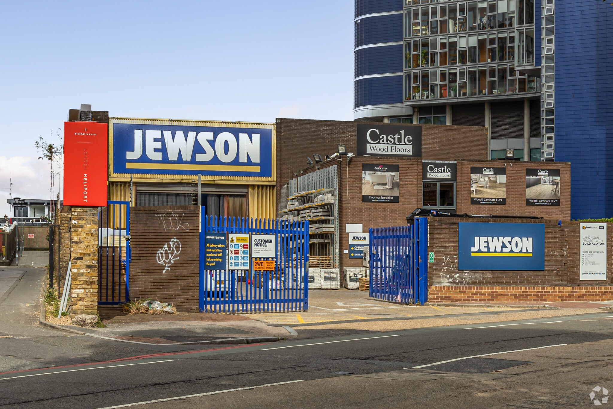 36 Lombard Rd, London to rent Primary Photo- Image 1 of 2