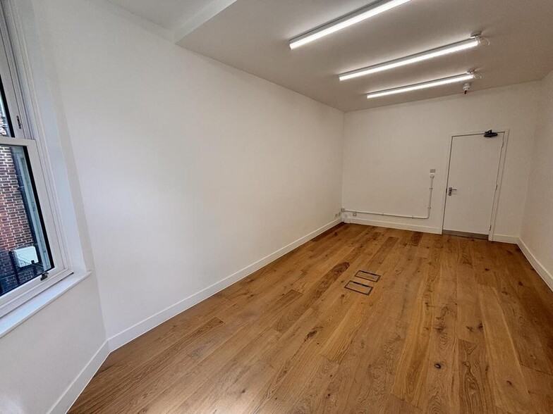30 Vyner St, London to rent - Building Photo - Image 3 of 6