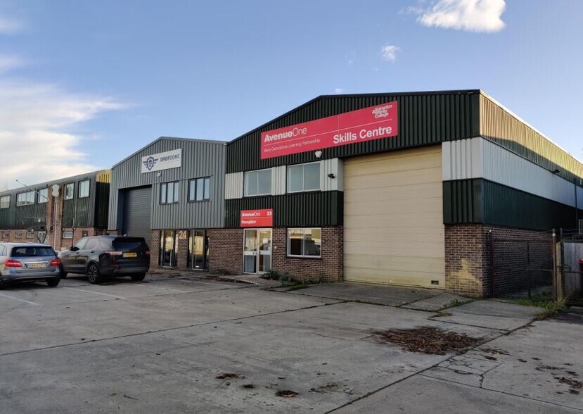 Station Ln, Witney for sale - Building Photo - Image 1 of 1