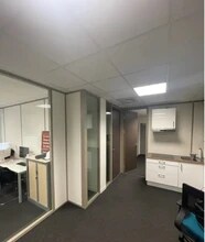 Office in Caluire-et-Cuire to rent Interior Photo- Image 2 of 4