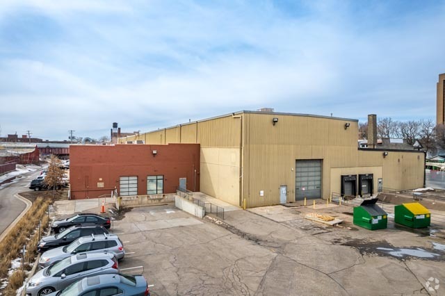 1515 NE Central Ave, Minneapolis, MN for rent - Building Photo - Image 3 of 16