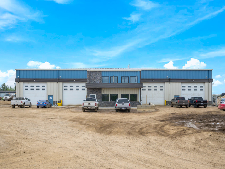 370 Falconer Cres, Fort McMurray, AB for sale - Primary Photo - Image 1 of 12