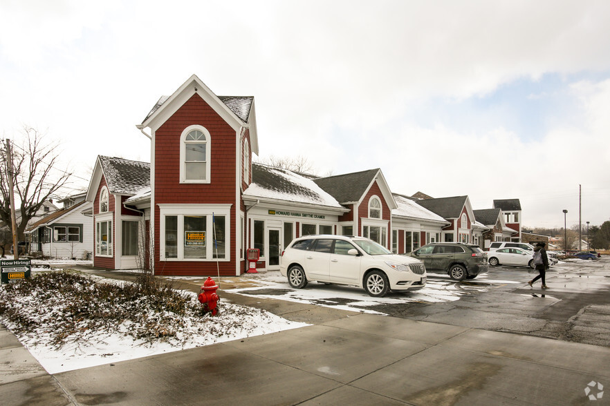 201-209 Center St, Chardon, OH for rent - Primary Photo - Image 1 of 11