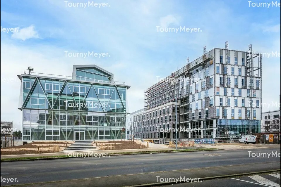 Location Bureaux 324 m² - Photo 1