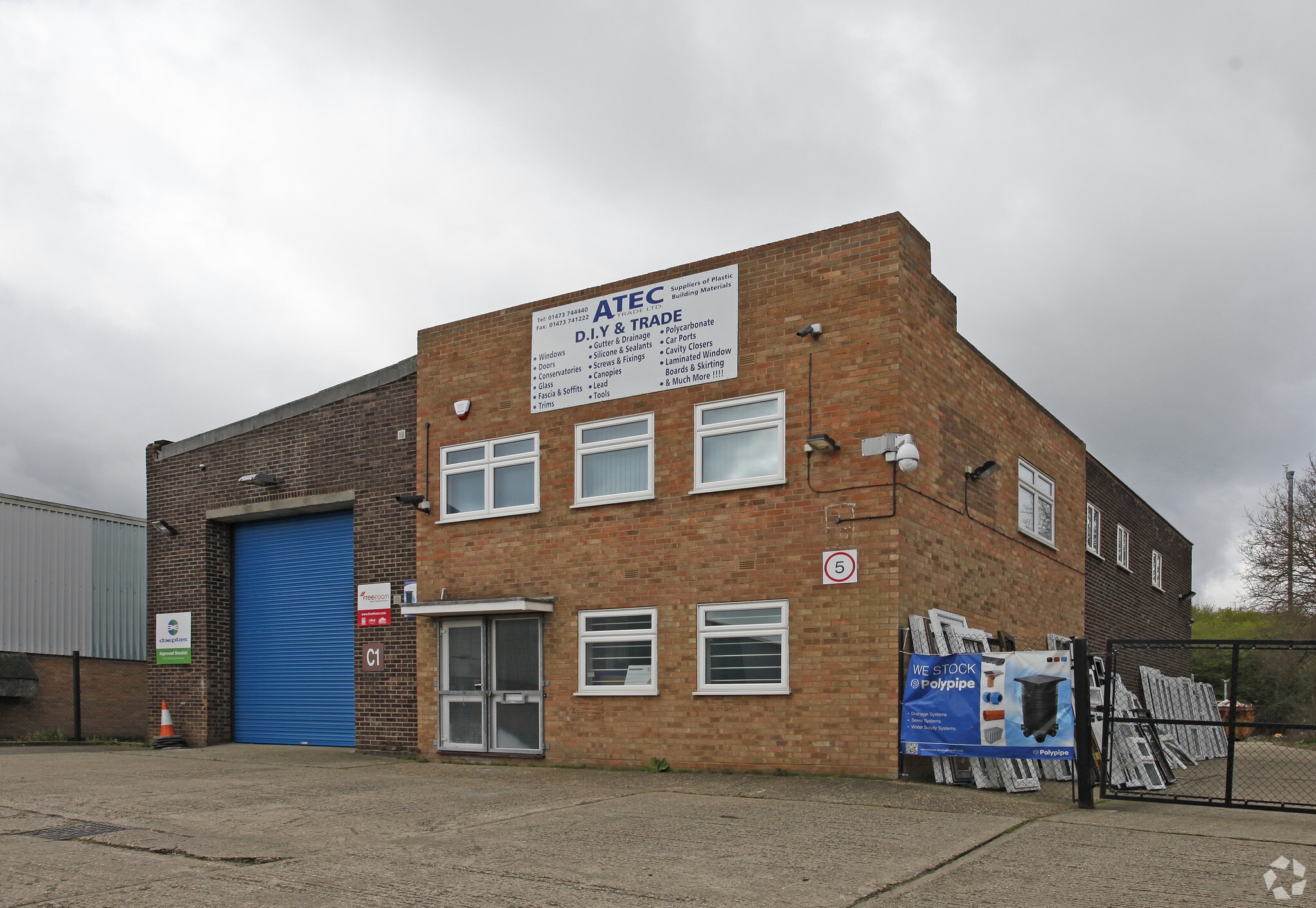 Farthing Rd, Ipswich to rent Primary Photo- Image 1 of 3