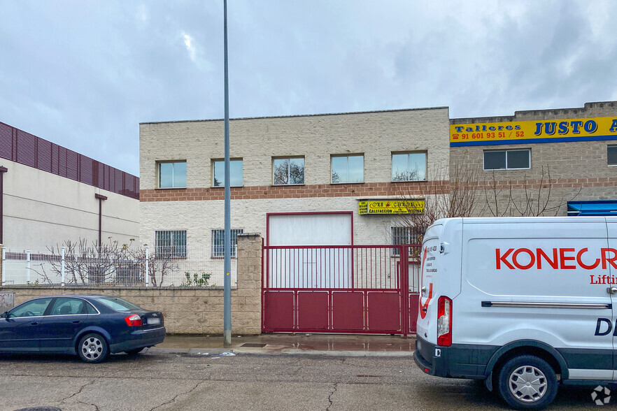 Industrial in Getafe, Madrid for rent - Building Photo - Image 3 of 3