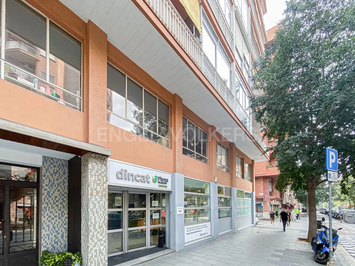 Barcelona, BAR 08028 - Unit 2 y 4 - - Interior Photo - Image 2 of 12