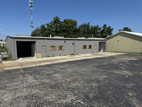 924 Locust Hill Cir, Belton, MO for rent Building Photo- Image 1 of 14